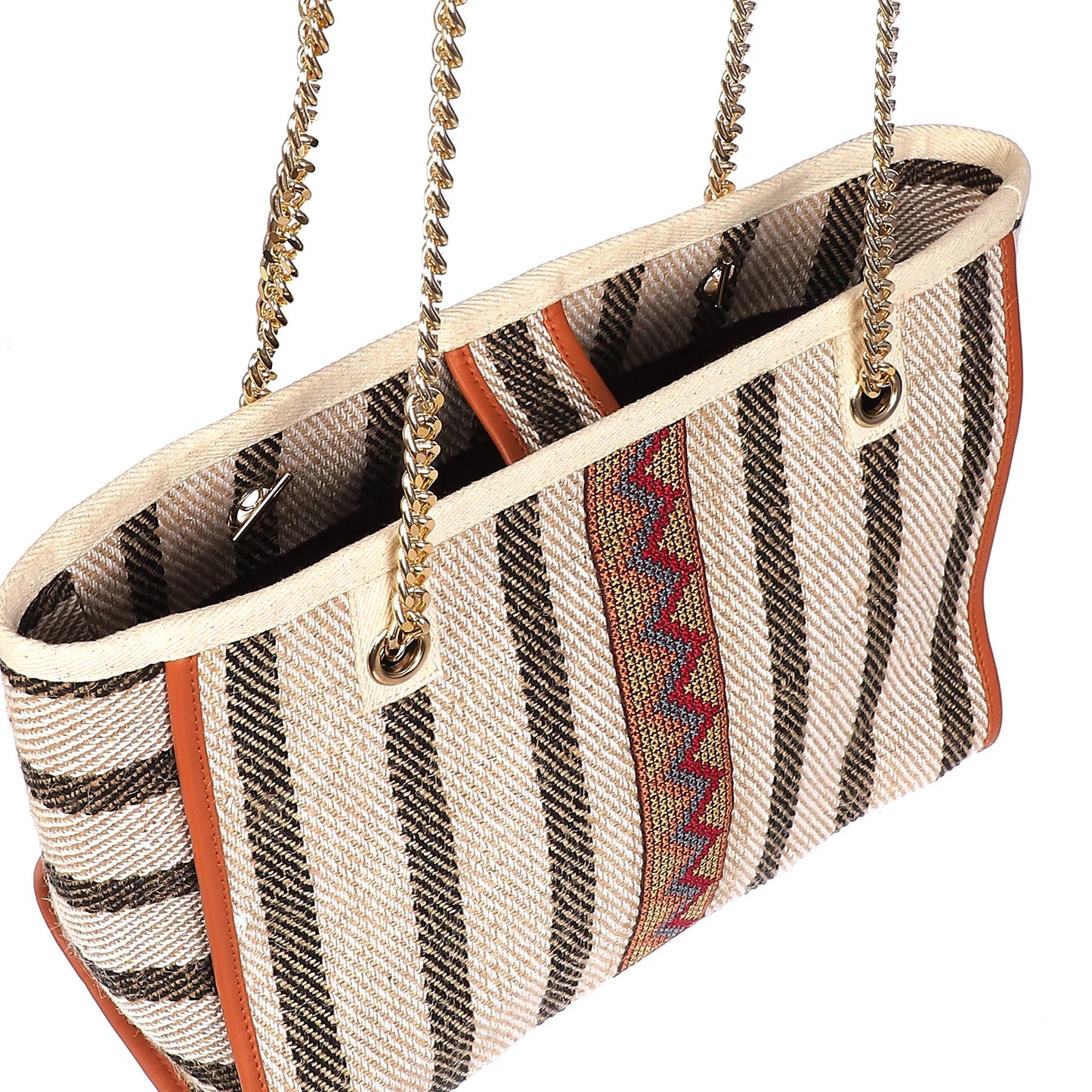 Bolsos únicos hechos a mano para ocasiones especiales.