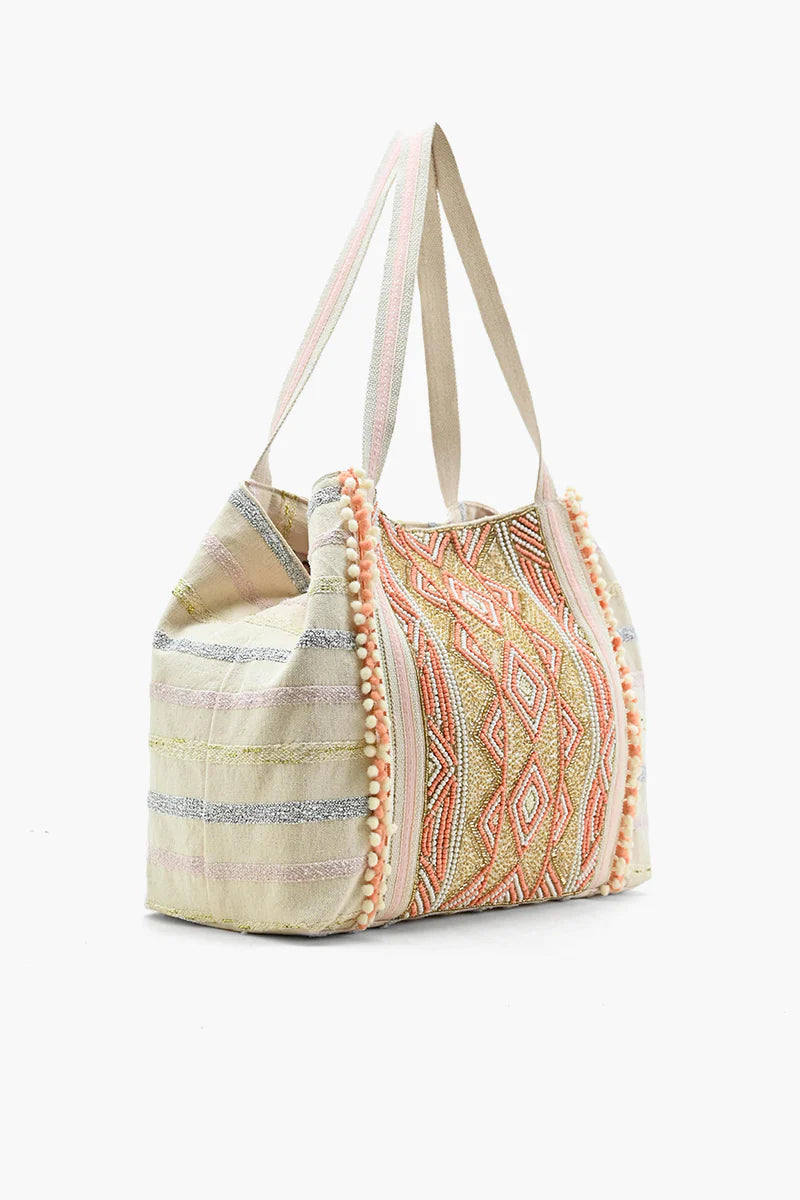 Bolso de hombro hecho a mano, ideal para cualquier ocasión.