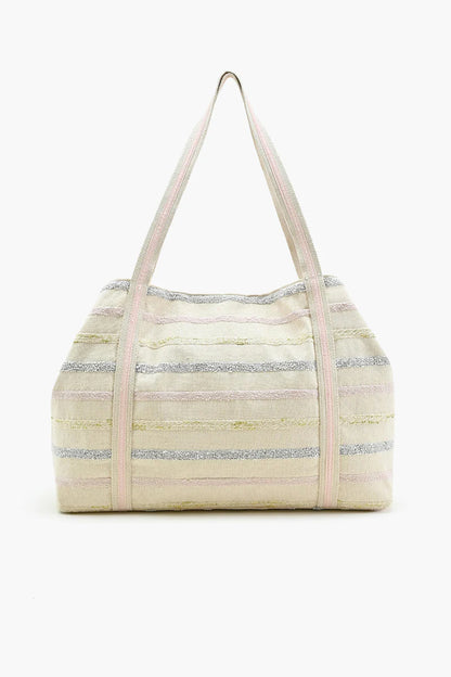 Edición especial de bolso artesanal con materiales éticos.