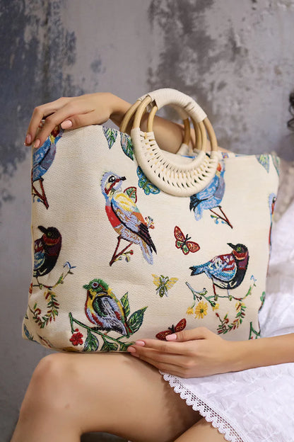 Bolsos de hombro veganos con diseño exclusivo y materiales éticos.