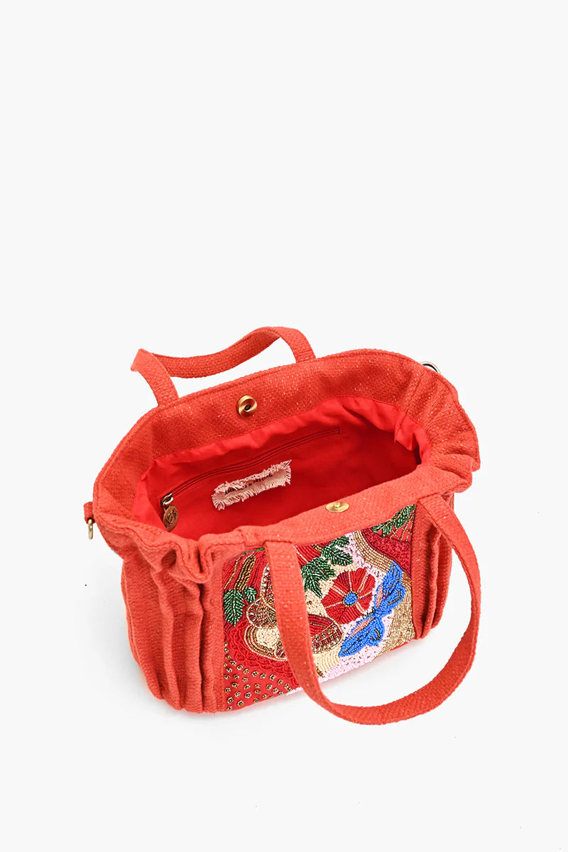Bolso tote vegano con diseño minimalista hecho a mano.