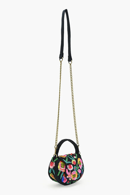 Detalles premium en bolso exclusivo de edición limitada.