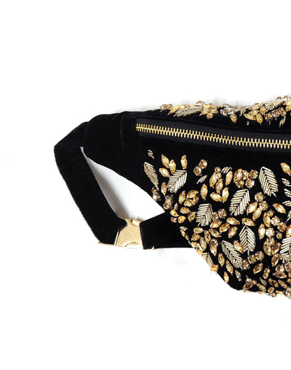 Bolsos de lujo hechos a mano en materiales sostenibles.