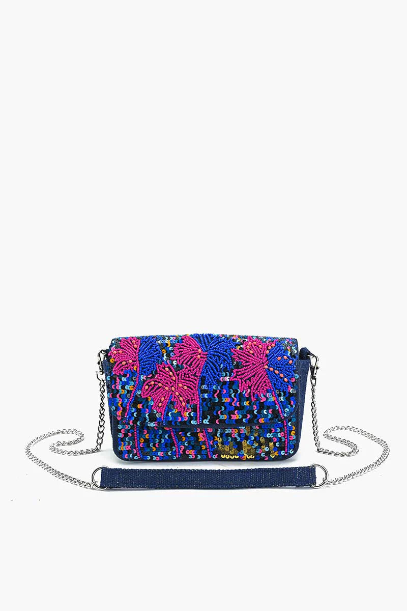 Diseño boho artesanal en bolso tote sostenible y elegante.