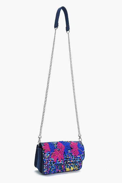 Bolsos exclusivos hechos a mano en materiales cruelty free.