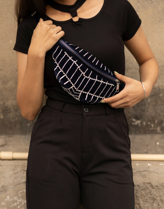 Riñonera artesanal vegana para mujeres con estilo único.