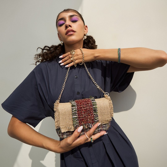 Bolso vegano artesanal diseñado para mujeres modernas.
