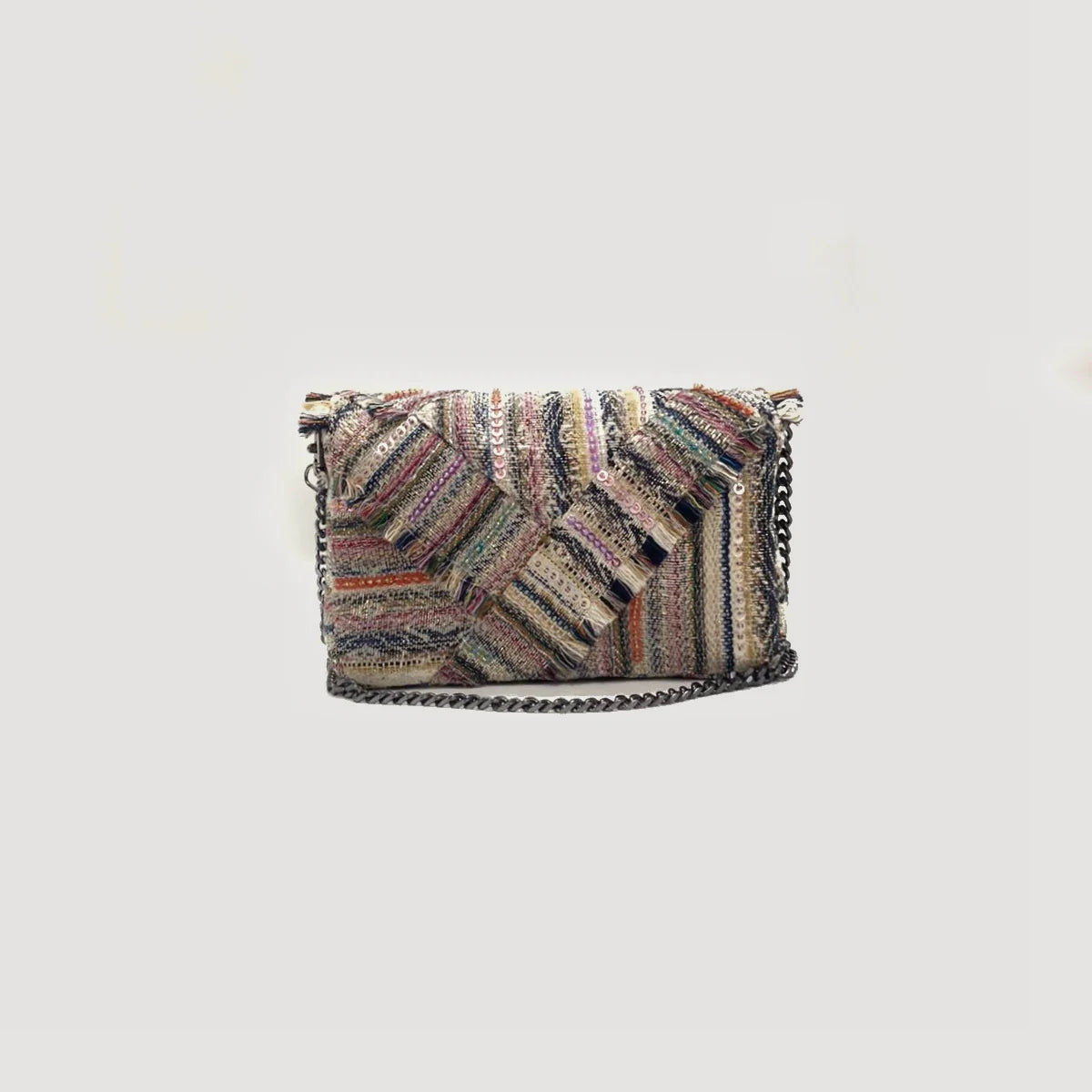 Bolsos exclusivos hechos a mano en colores vibrantes.
