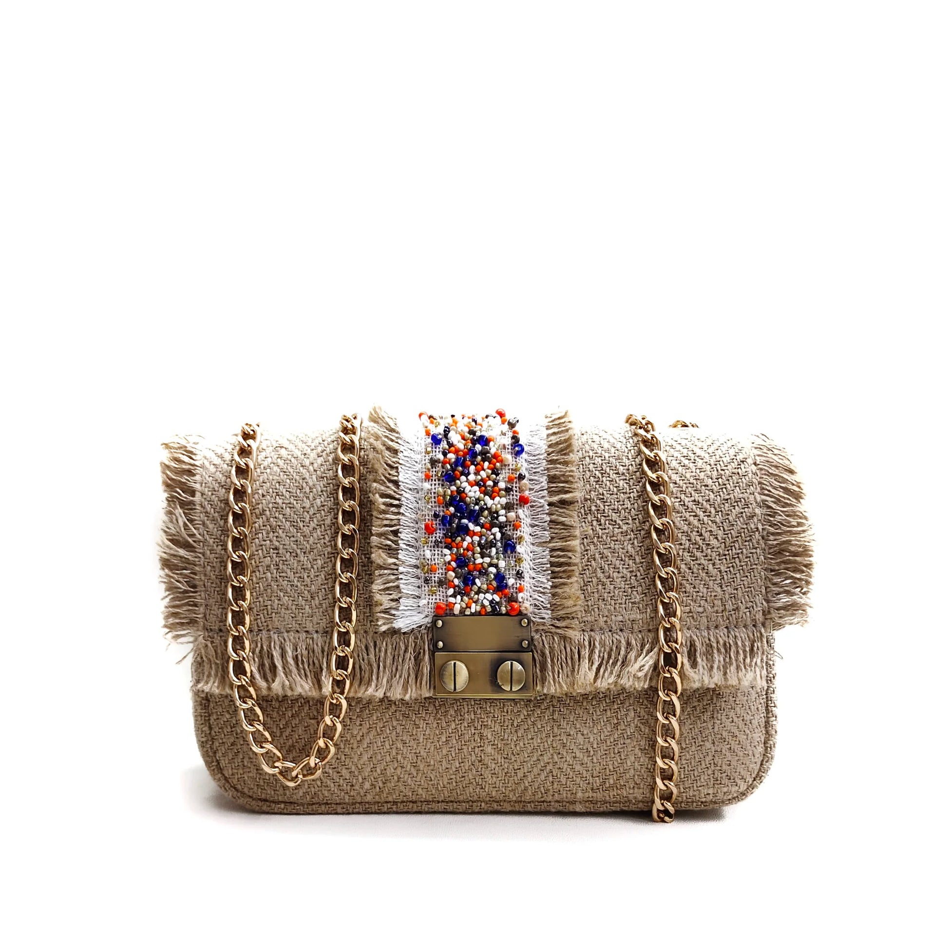 Detalles únicos en bolsos artesanales hechos a mano.