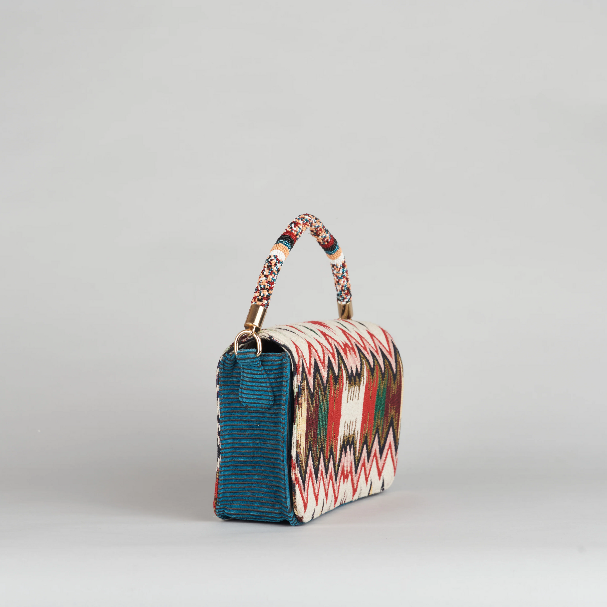 Bolsos únicos hechos a mano para un look diferente.