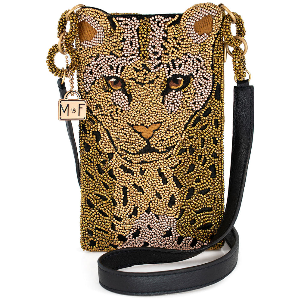 Bolso de hombro vegano con detalles de alta calidad.