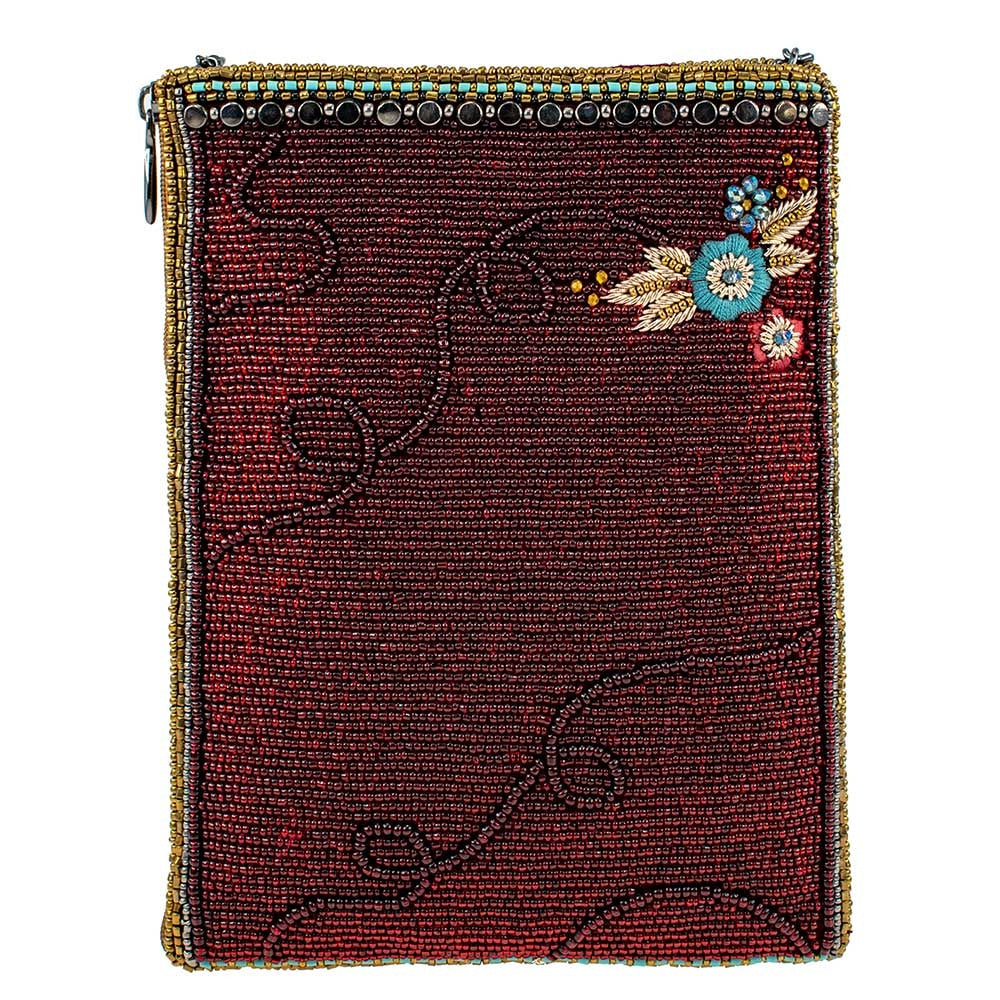 Detalles de lujo en bolso exclusivo artesanal.