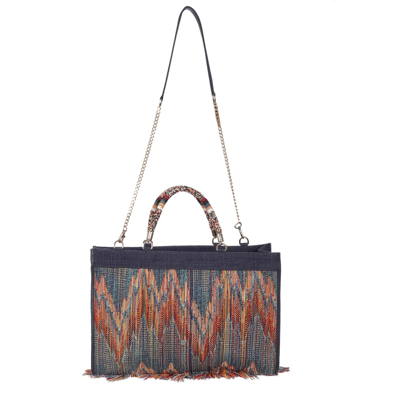 Diseño único de bolso vegano con inspiración bohemia.