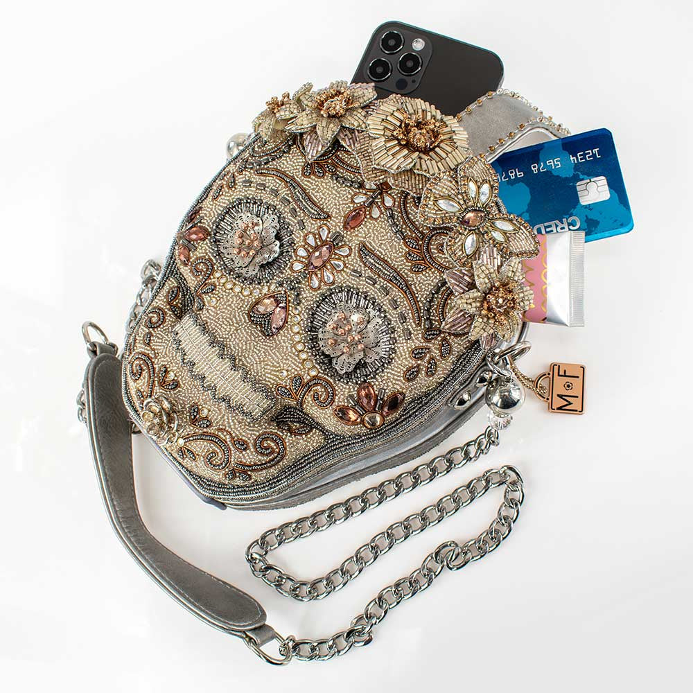 Diseño único de bolso vegano cruelty free.