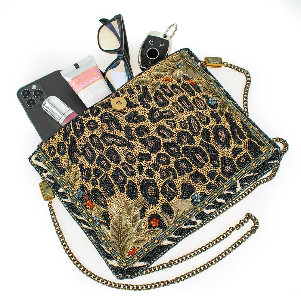Edición limitada de bolsos veganos hechos a mano.