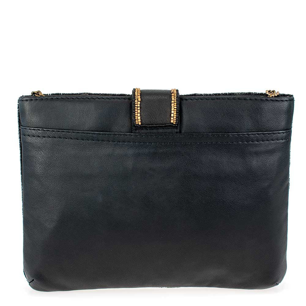 Riñonera exclusiva hecha a mano para un look casual y chic.