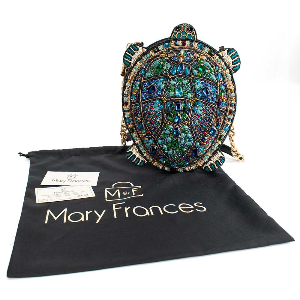 Diseño artesanal de bolso cruelty free y exclusivo.