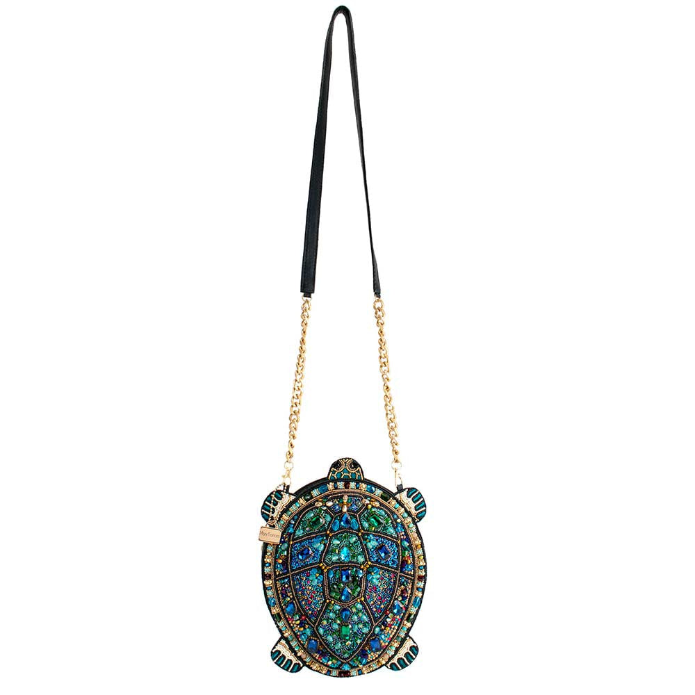 Artesanía de lujo en bolsos veganos exclusivos.
